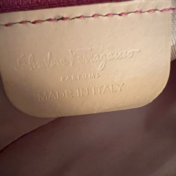 Salvatore Ferragamo wristlet - Picture 4 of 8
